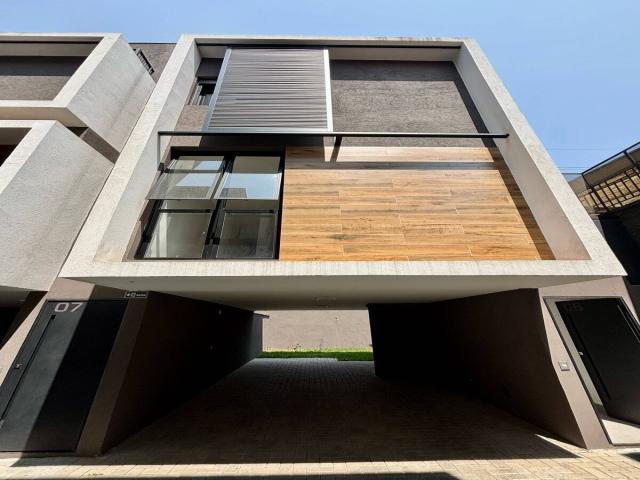#4407 - Casa para Venda em São Paulo - SP - 1
